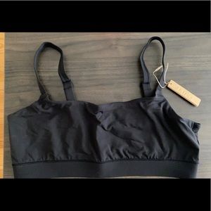 SKIMS FITS EVERYBODY SCOOP NECK BRA